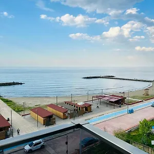 Queen Palace ترابزون